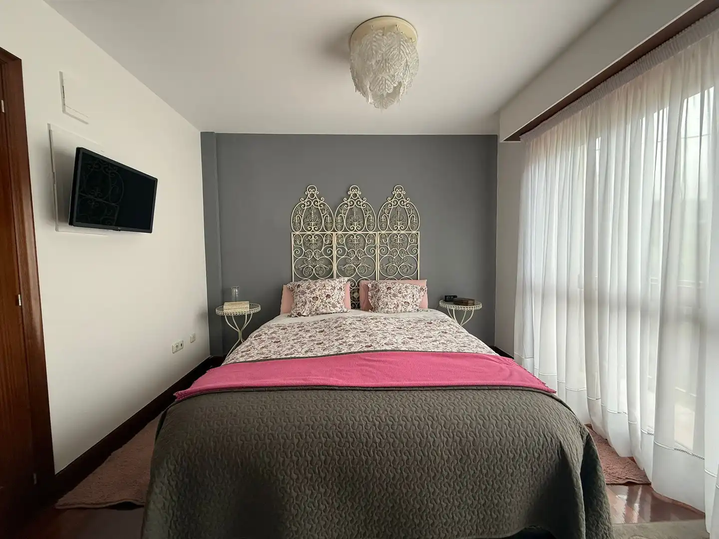 Bedroom of Detached homes for sale in Asteasu  with Terrace, Furnished and Balcony
