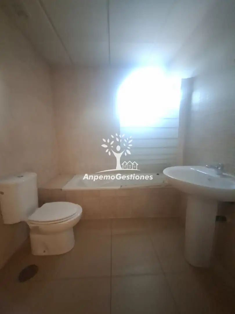 Bathroom of Houses for sale in Hornachuelos  with Storage room