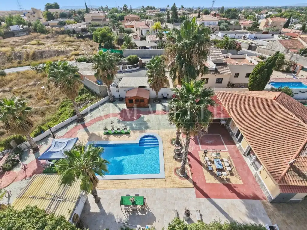 Exterior view of Houses for sale in La Huerta  
