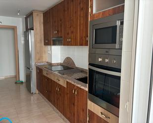 Cuina de Pis en venda en Plasencia amb Terrassa, Moblat i Forn