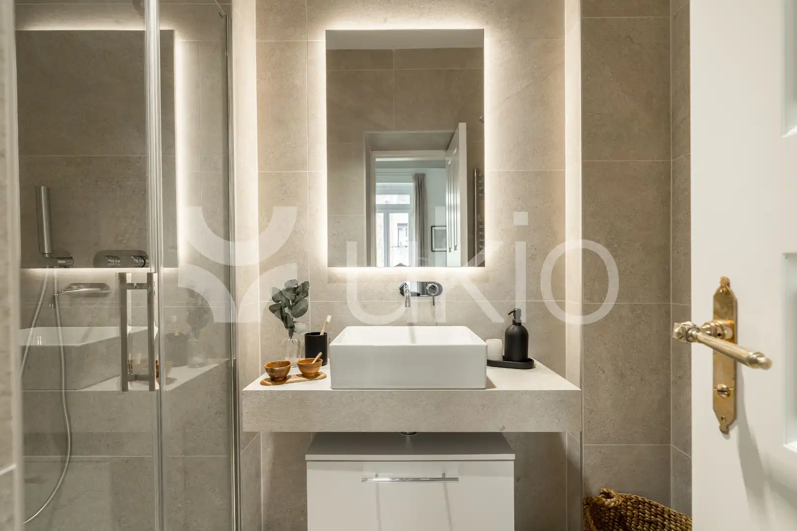 Baño de Apartamento de alquiler en Madrid con Aire acondicionado, Calefacción y Amueblado
