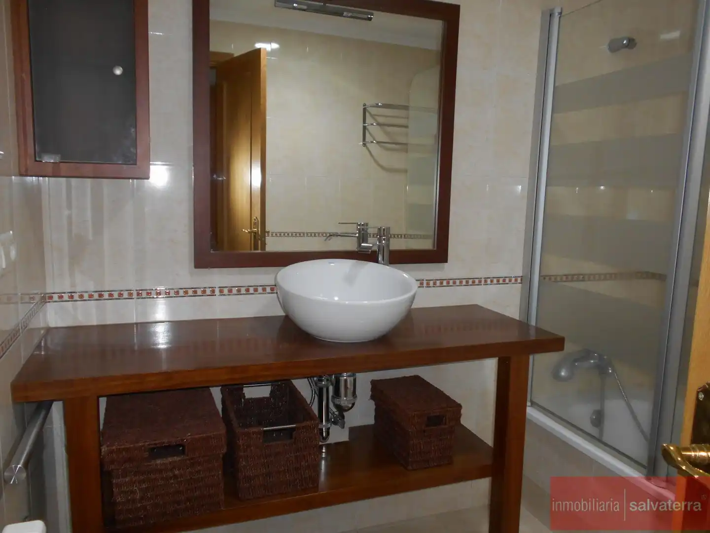 Baño de Piso de alquiler en As Neves   con Calefacción