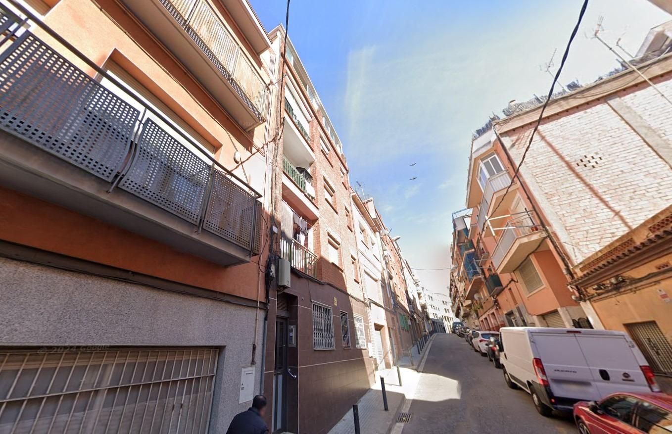 Vista exterior de Dúplex en venda en Santa Coloma de Gramenet amb Balcó