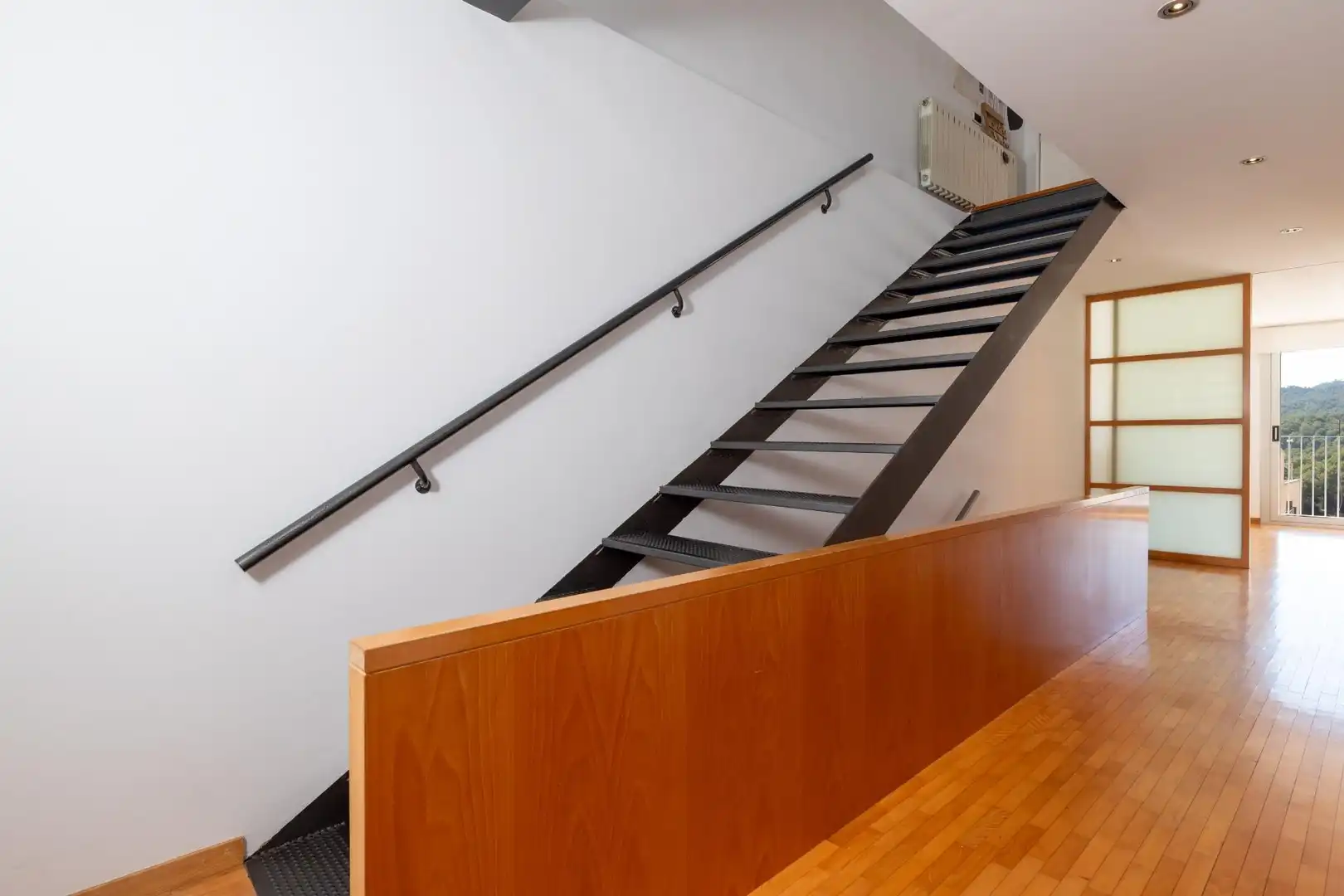 Haus oder Chalet zum Verkauf in Viladecavalls mit Privatgarten, Terrasse und Abstellraum