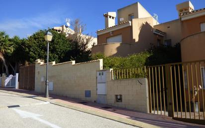 Vista exterior de Casa o xalet en venda en Orxeta amb Calefacció, Jardí privat i Terrassa