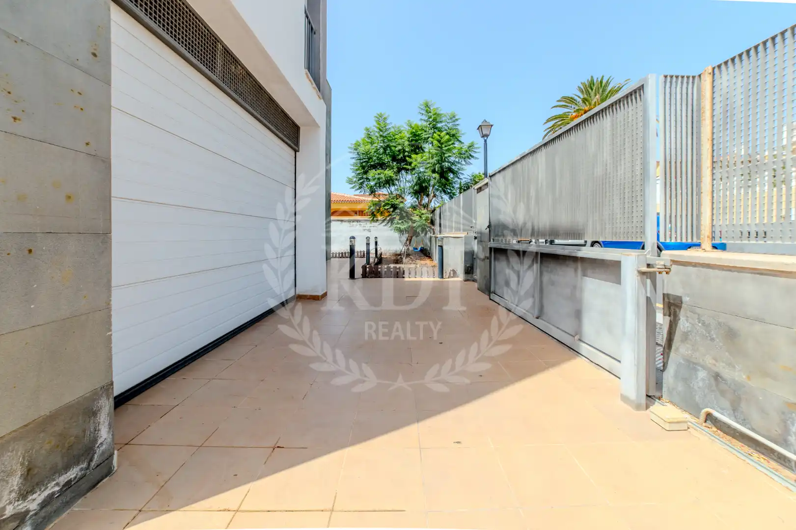 Vista exterior de Casa o chalet en venta en Arona con Aire acondicionado, Jardín privado y Parquet