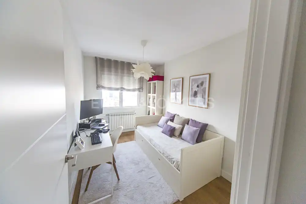 Bedroom of Attic for sale in Madrid  with Air Conditioner, Heating and Terrace