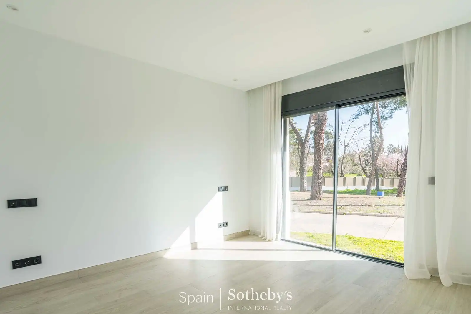 Houses for sale in Calle del Caballo, Somosaguas