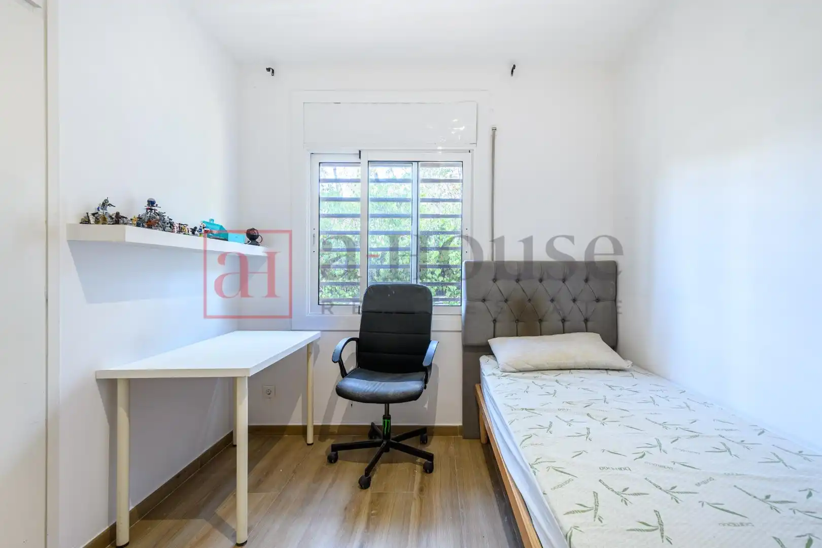 Habitación de Casa o chalet en venta en Olivella con Parquet, Terraza y Piscina