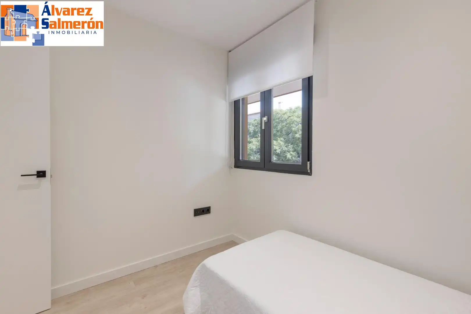 Dormitori de Pis en venda en Granada amb Aire condicionat i Calefacció