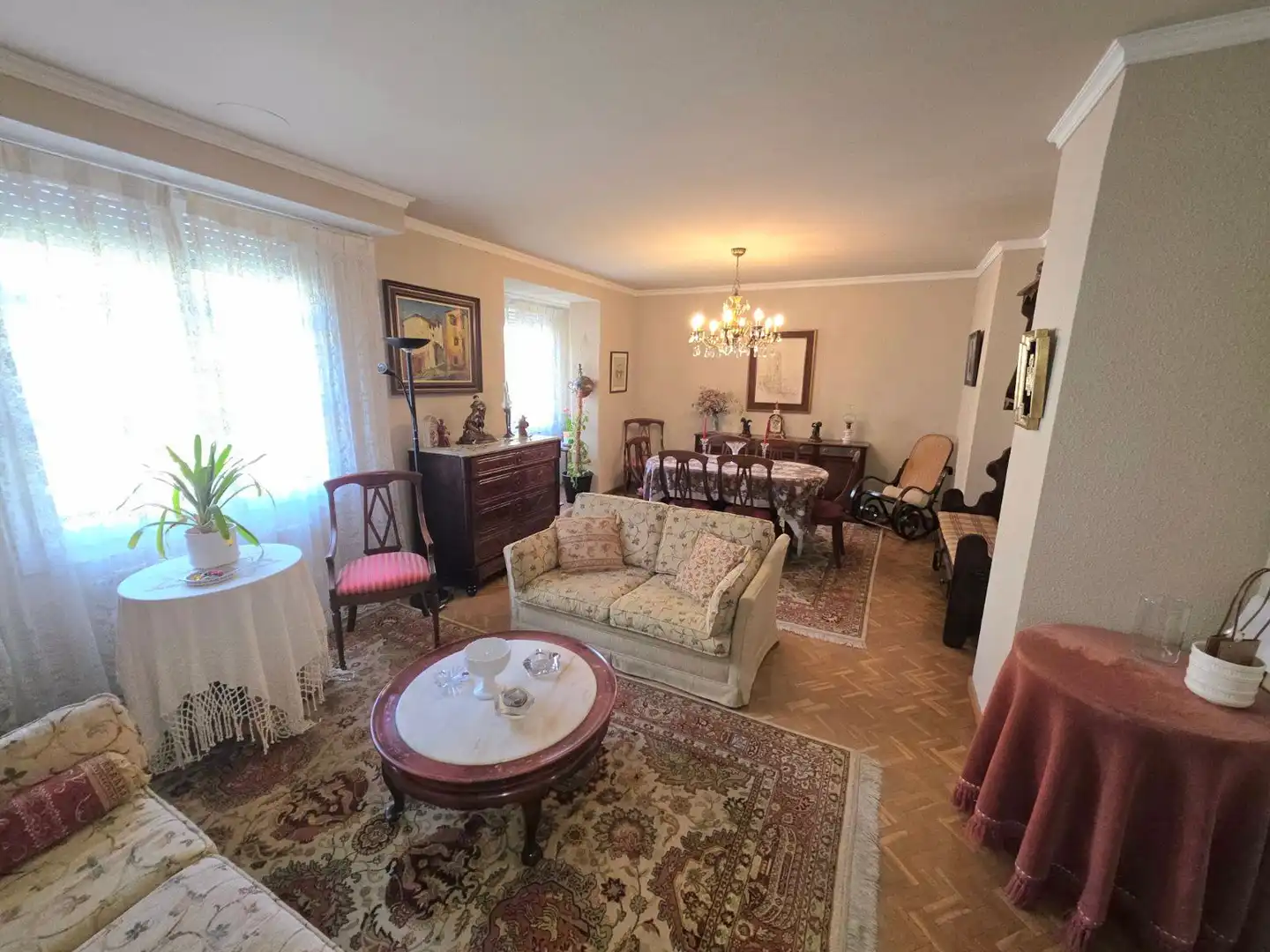 Living room of Flat for sale in Zaragoza  with Air Conditioner, Storage room and Furnished