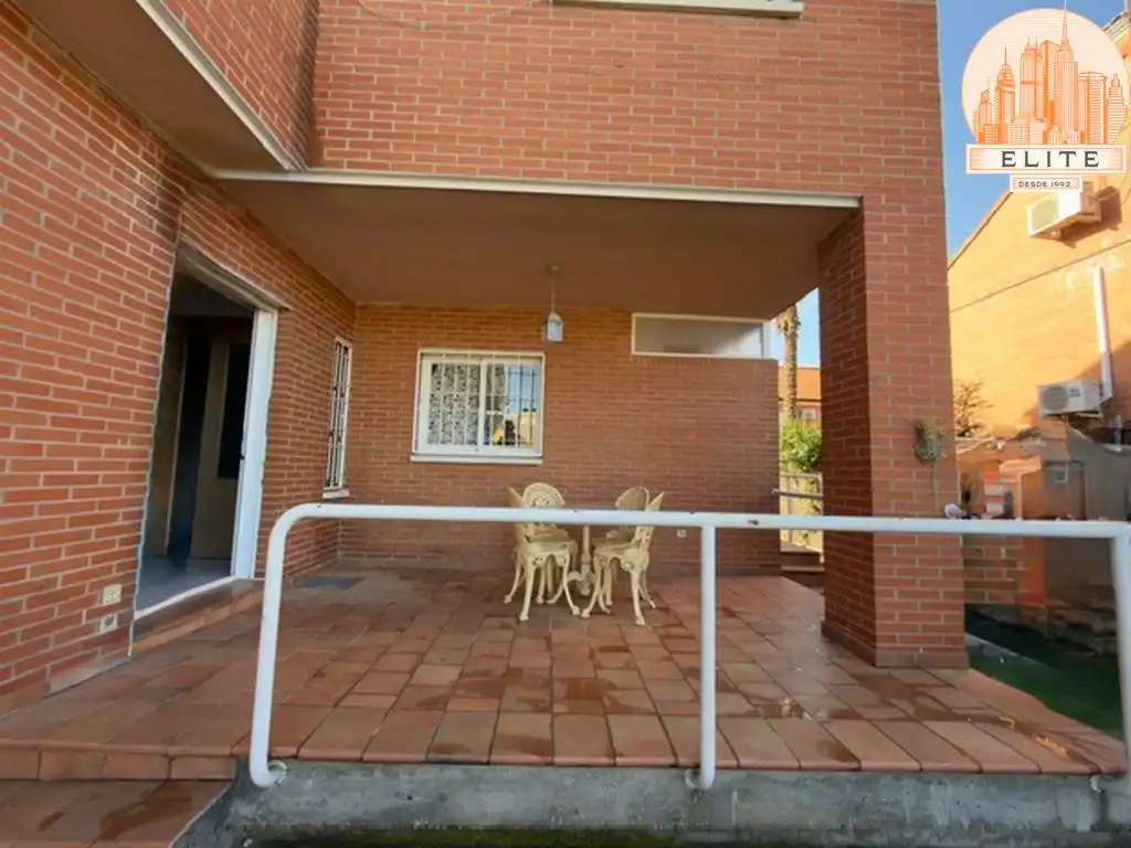 Casa pareada con jardín en venta en  Urbanizaciones, imagen 4