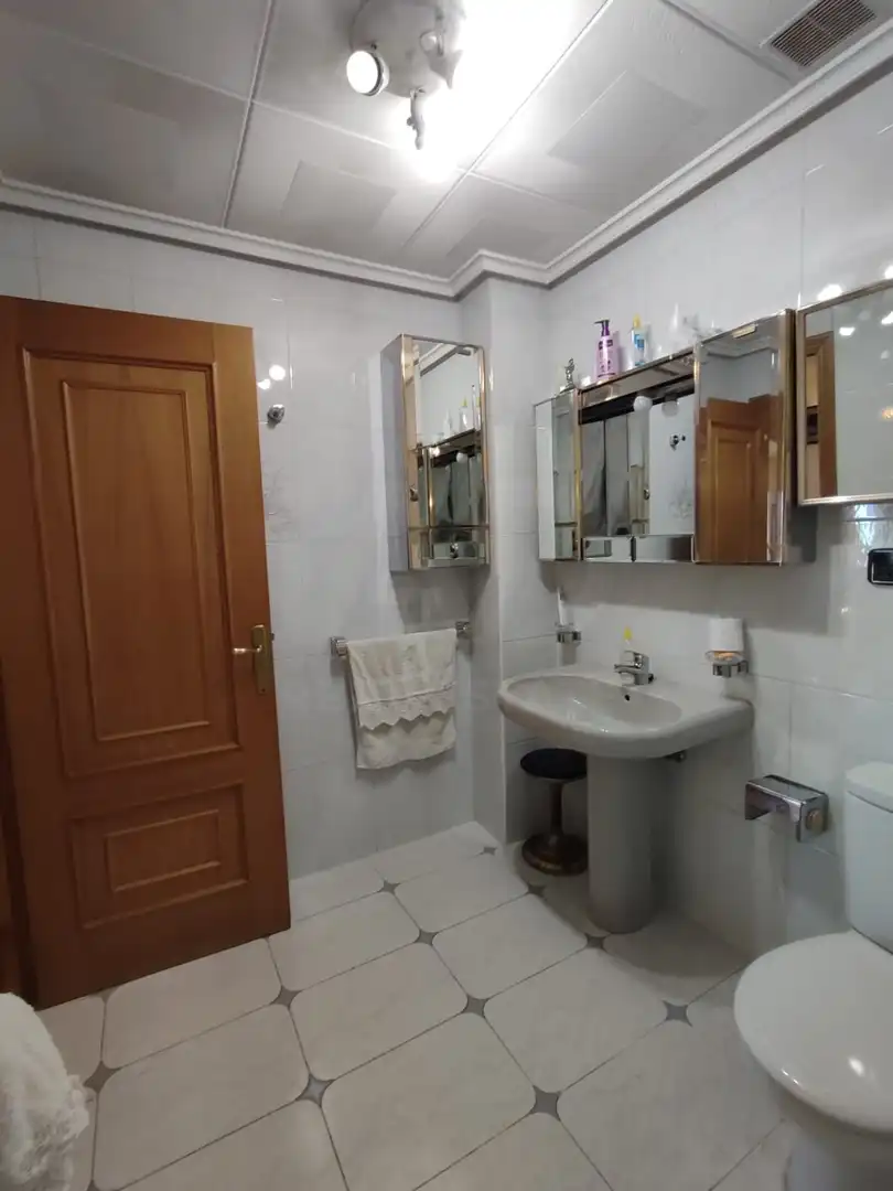 Badezimmer von Wohnung zur Miete in Astorga mit Heizung
