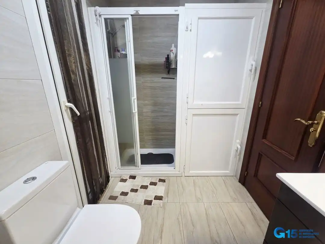 Baño de Piso en venta en Errenteria con Calefacción, Terraza y Amueblado