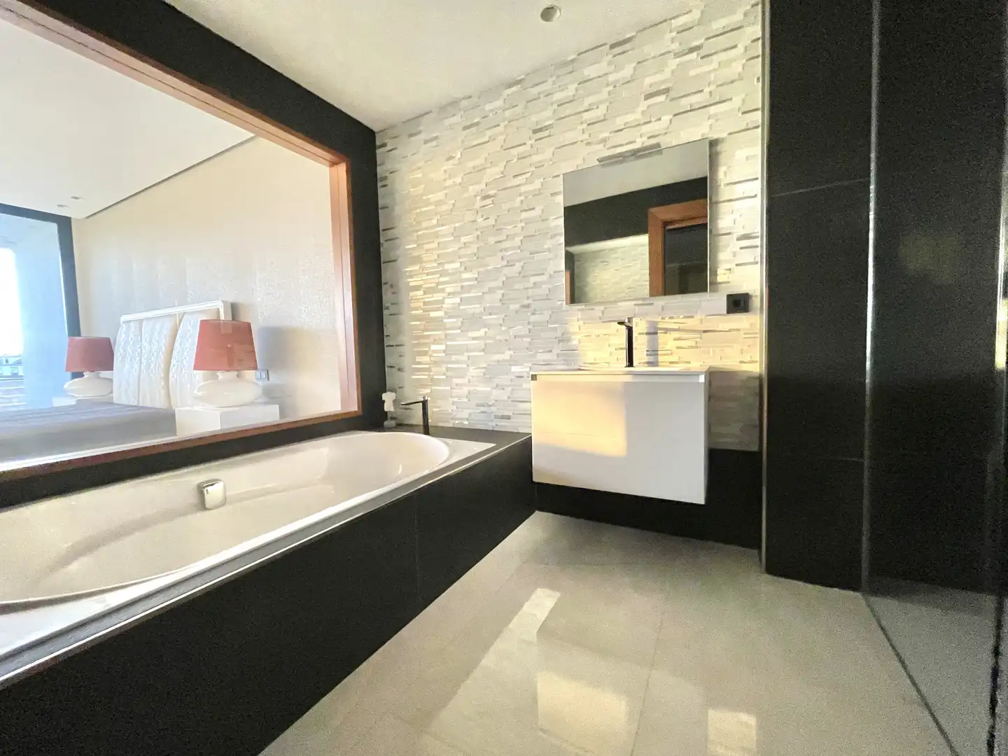 Bathroom of Houses for sale in San Roque  with Air Conditioner, Heating and Private garden