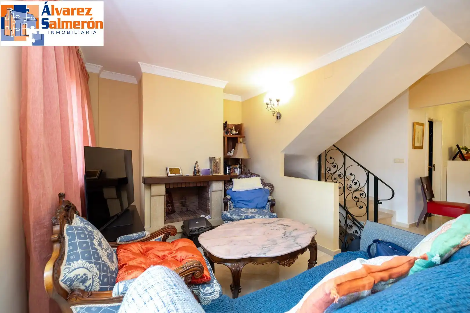 Living room of Detached homes for sale in Granada  with Air Conditioner, Heating and Private garden