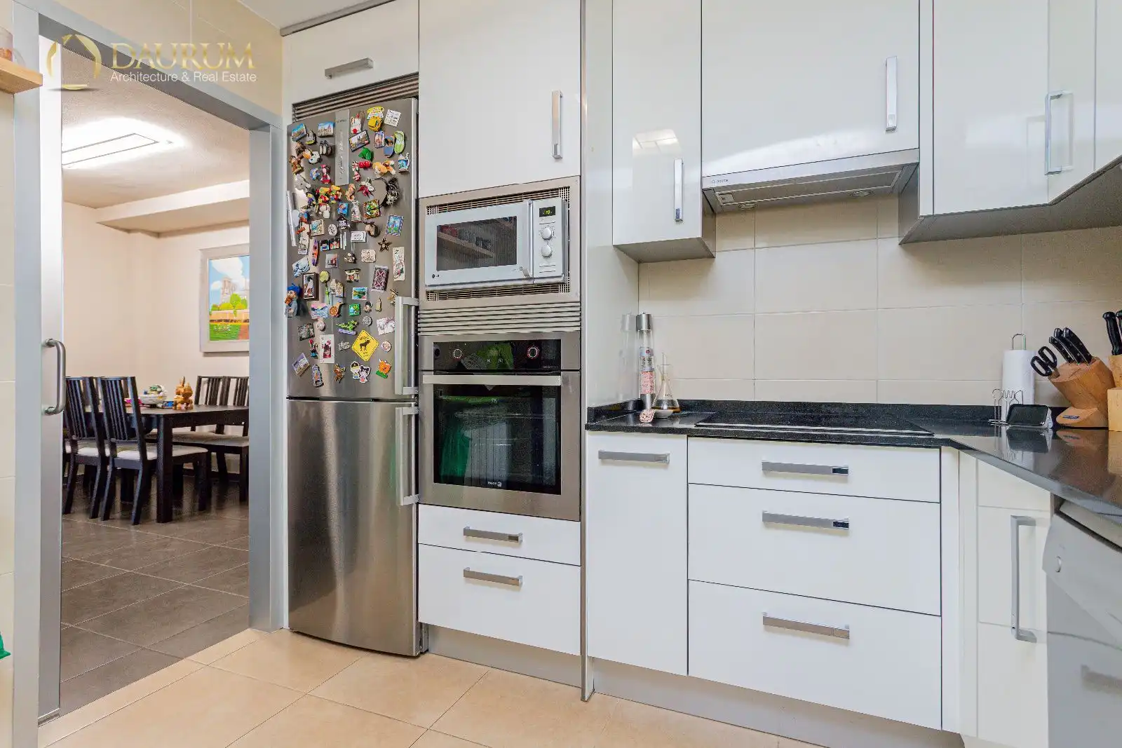 Cocina de Casa adosada en venta en Meco con Aire acondicionado, Calefacción y Jardín privado