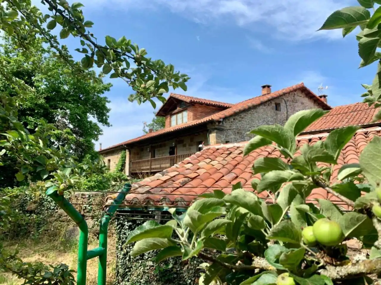 Vista exterior de Casa o chalet en venta en Arija con Calefacción, Jardín privado y Terraza