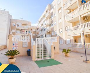 Vista exterior de Estudi en venda en Torrevieja amb Aire condicionat, Calefacció i Terrassa