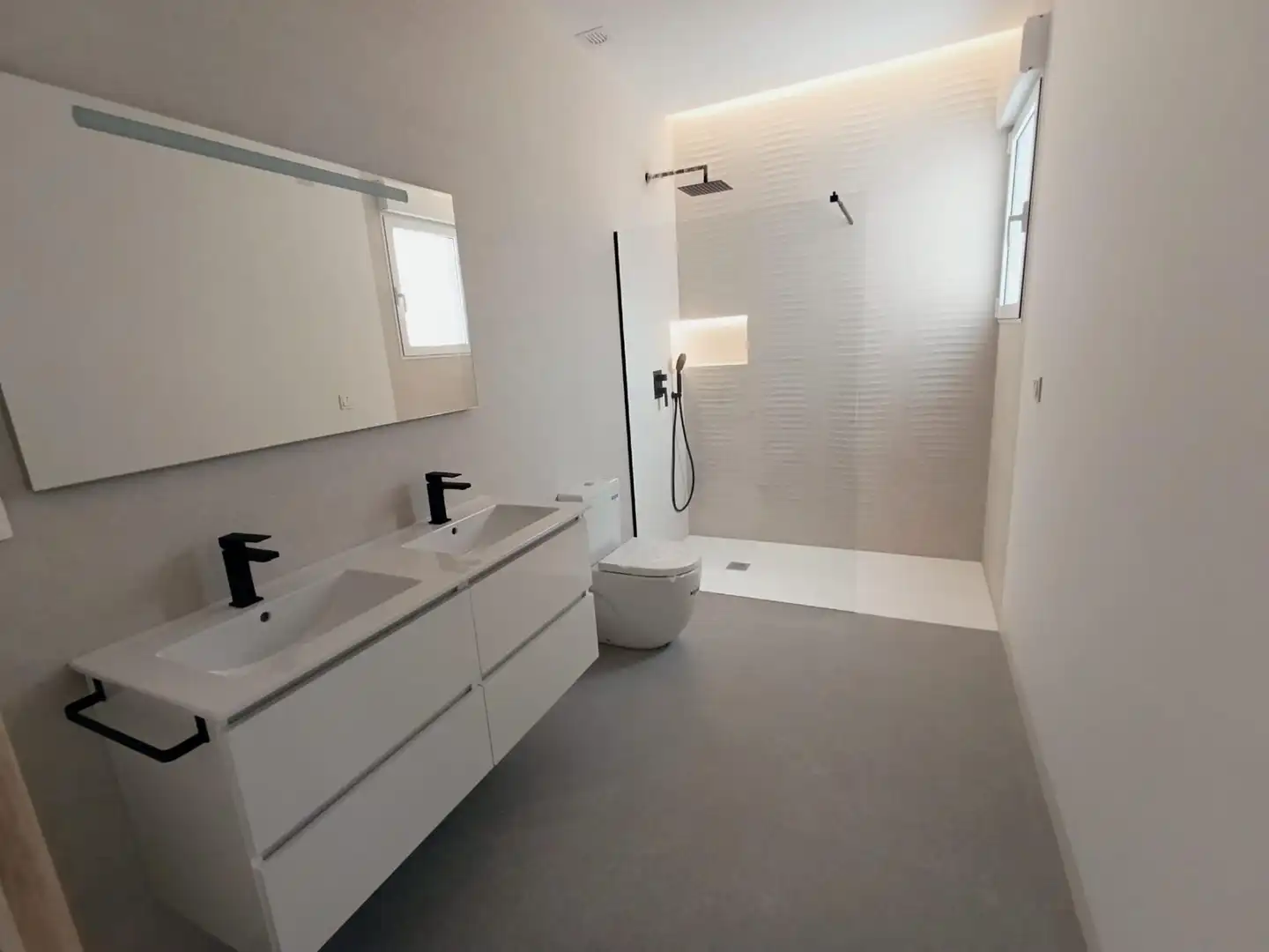 Bathroom of Houses for sale in Abanilla  with Air Conditioner, Heating and Terrace