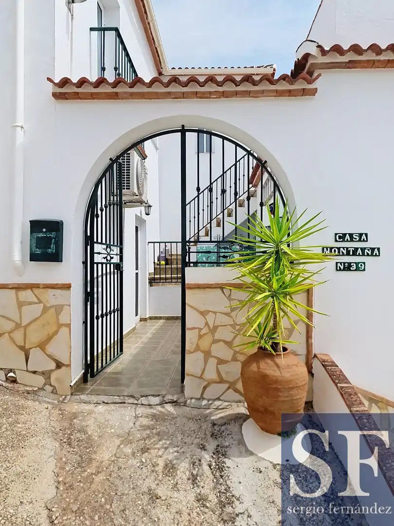 Casa adosada en venda en Sedella