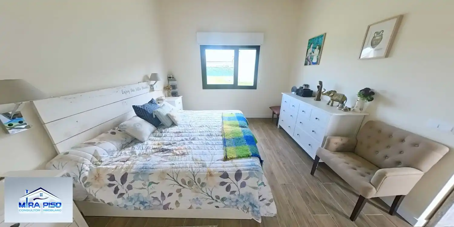 Habitación de Casa o chalet en venta en Las Rozas de Valdearroyo  con Calefacción, Terraza y Trastero