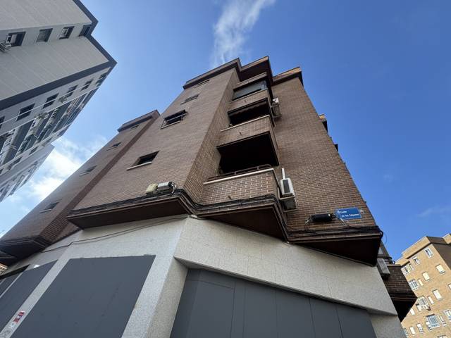 Local comercial en Venta en C/ de Las Regiones en Centro