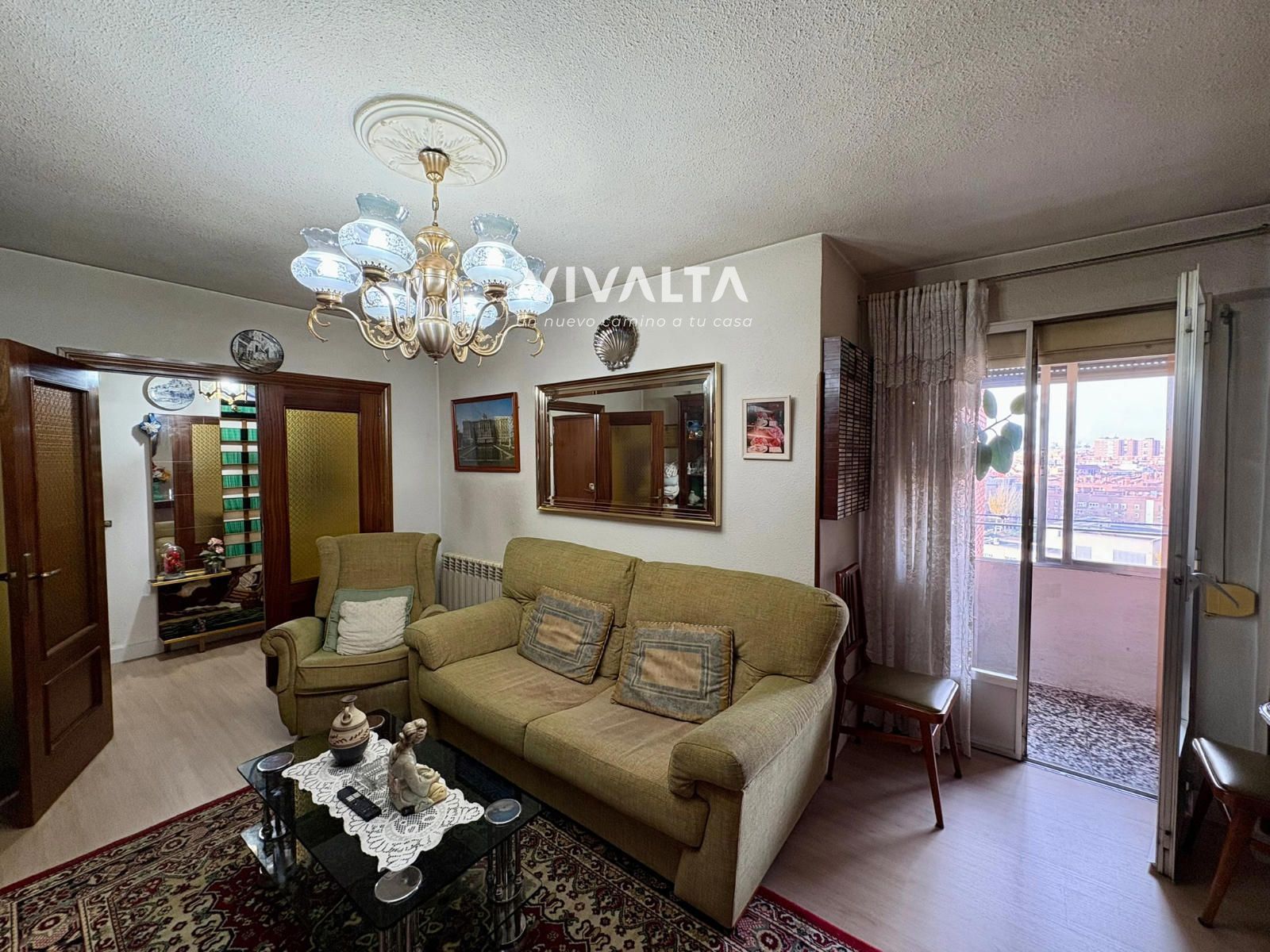 Flat for sale in Santa Maria de La Cabeza, Moscardó, Usera