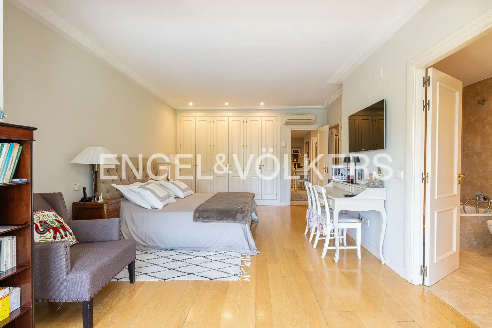 Habitación de Casa o chalet en venta en Madrid con Aire acondicionado, Calefacción y Jardín privado