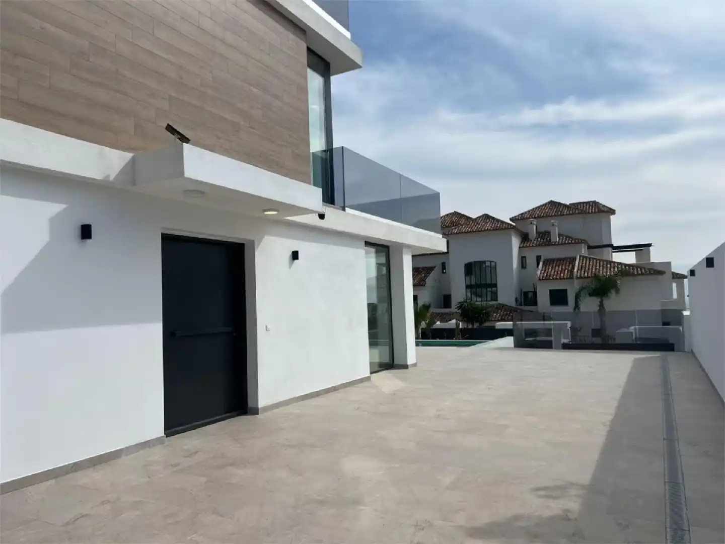 Villa con piscina in vendita a Golf Bahía, imagen 11