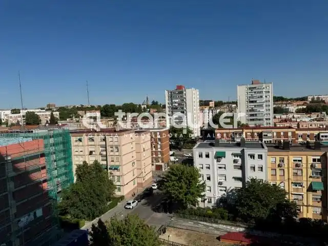 Vista exterior de Pis de lloguer en Madrid amb Aire condicionat, Parquet i Moblat