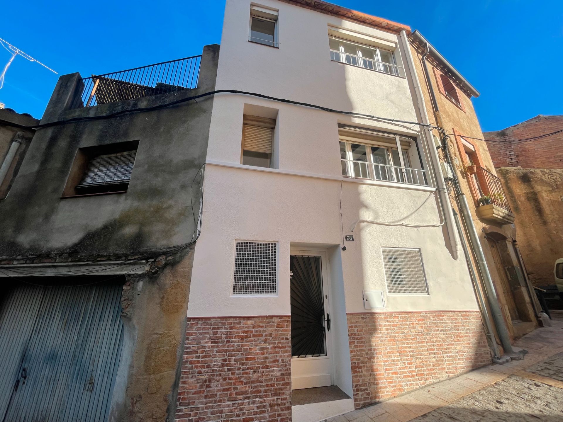 Exterior view of House or chalet to rent in L'Espluga de Francolí  with Air Conditioner, Heating and Storage room