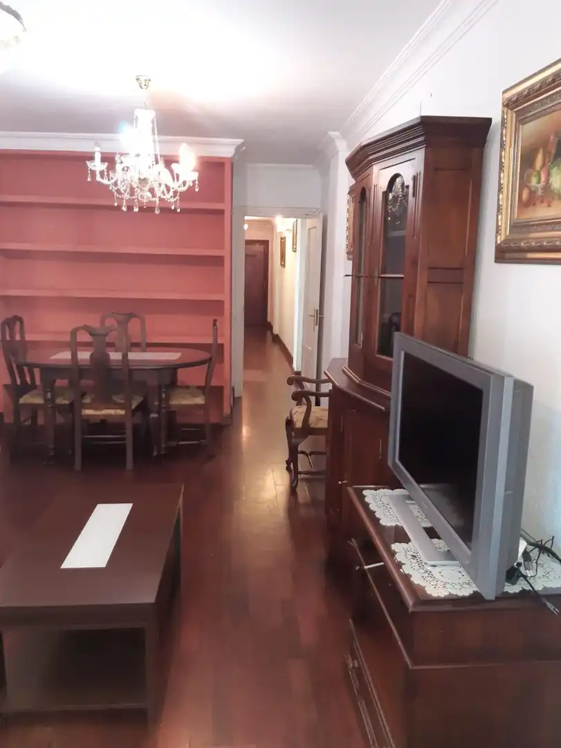 Comedor de Piso de alquiler en Sevilla con Aire acondicionado, Amueblado y Horno