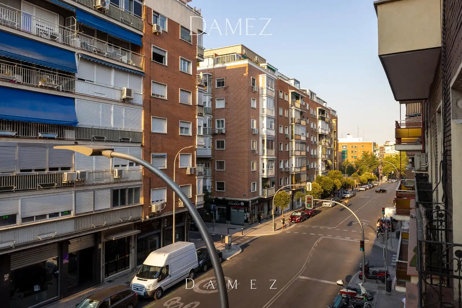 Außenansicht von Wohnung zum Verkauf in Madrid