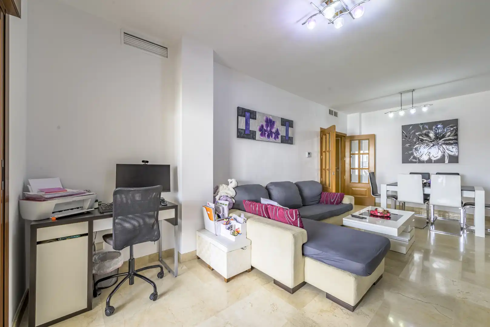 Sala d'estar de Apartament en venda en Mijas amb Aire condicionat, Terrassa i Piscina