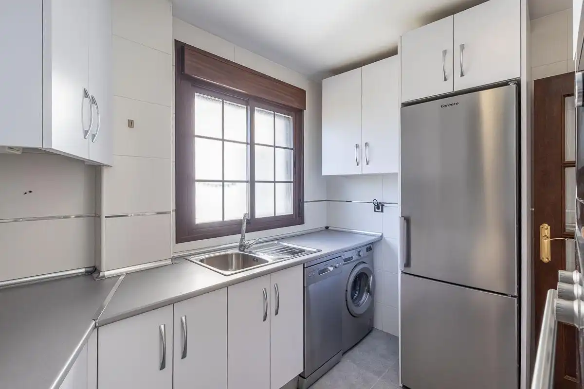 Cocina de Piso en venta en La Zubia con Aire acondicionado y Trastero