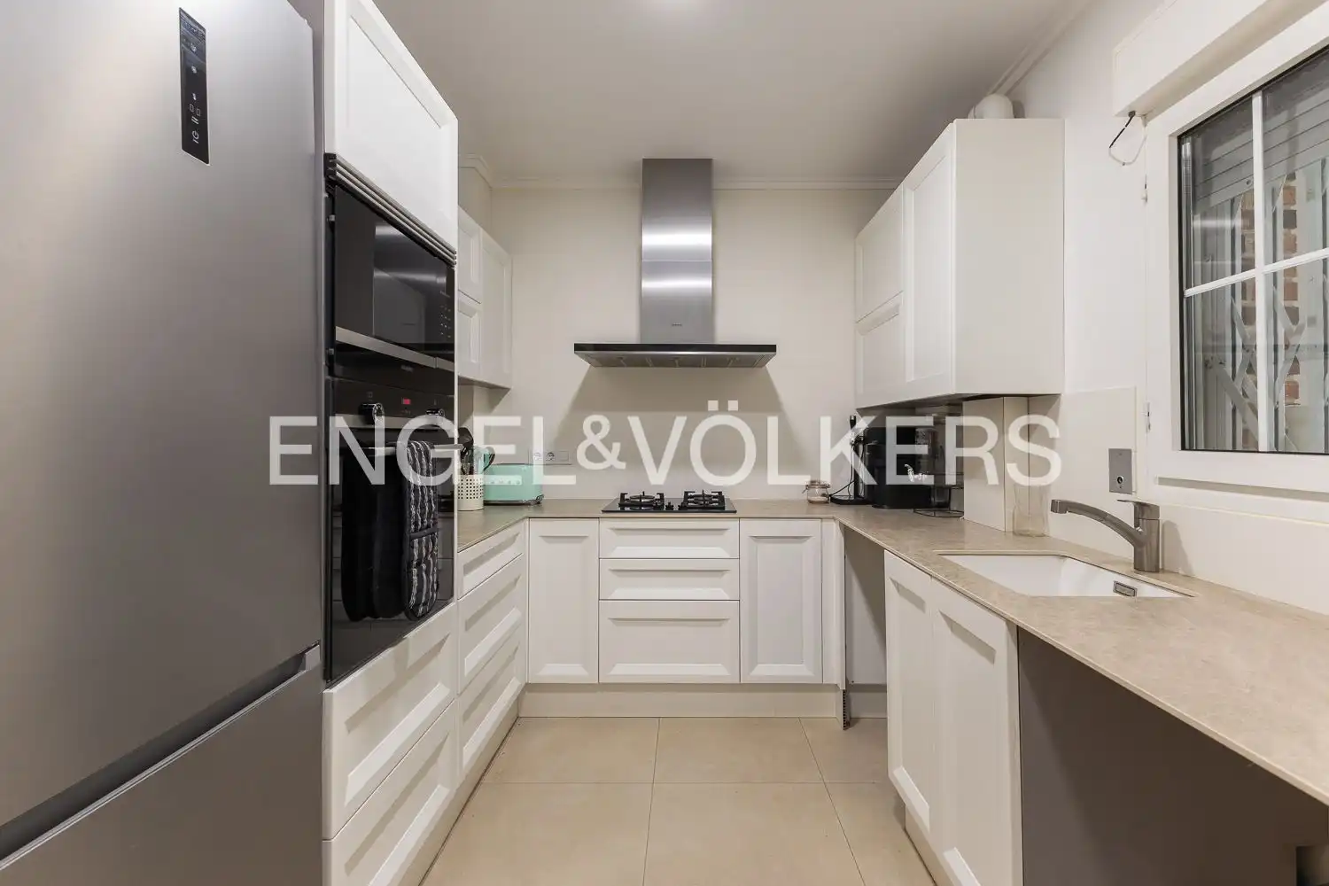 Cocina de Casa o chalet de alquiler en Paterna con Aire acondicionado, Calefacción y Jardín privado