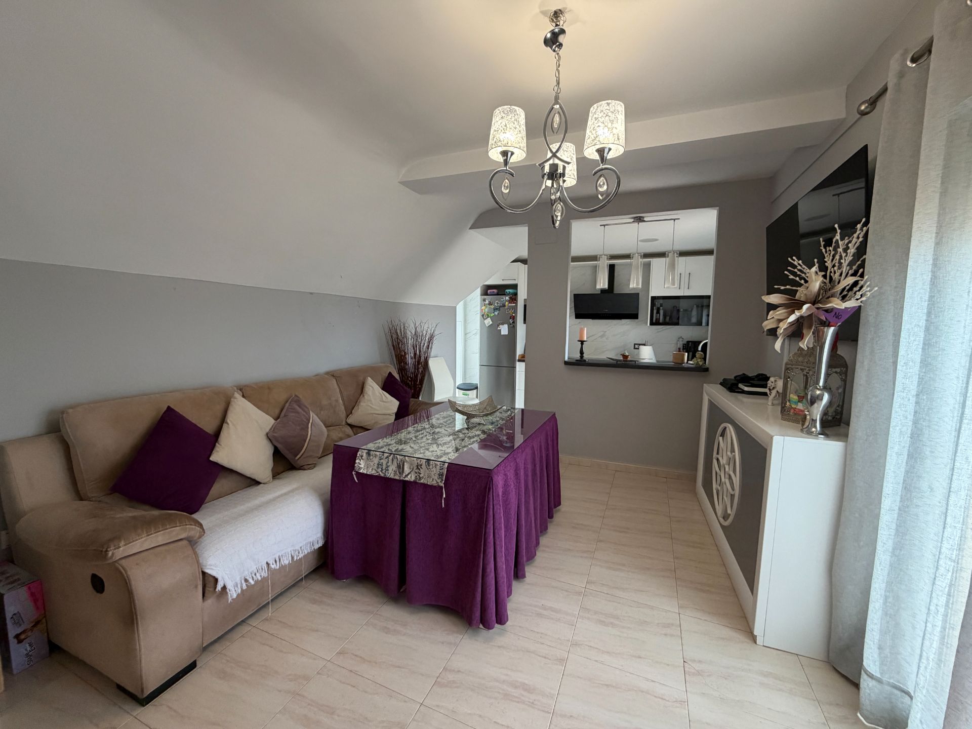 Sala d'estar de Àtic en venda en Úbeda amb Aire condicionat, Calefacció i Terrassa