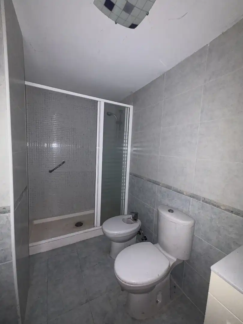 Baño de Piso en venta en Paterna con Aire acondicionado, Terraza y Trastero