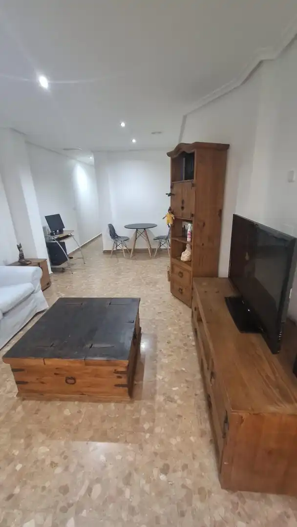 Planta baja de alquiler en San Crispín
