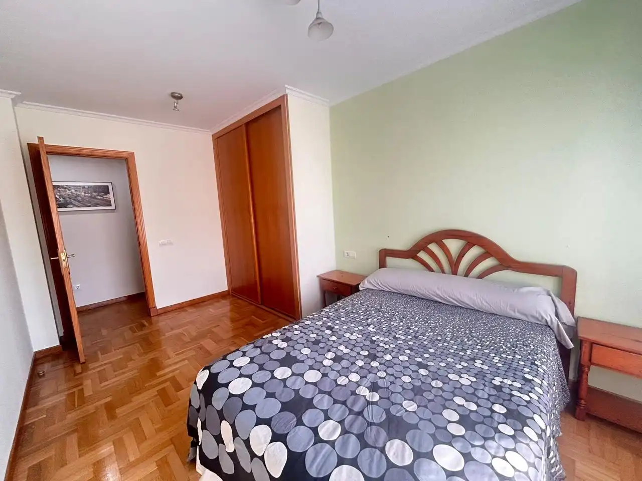 Bedroom of Flat for rent in Gijón   with Heating, Terrace and Storage room