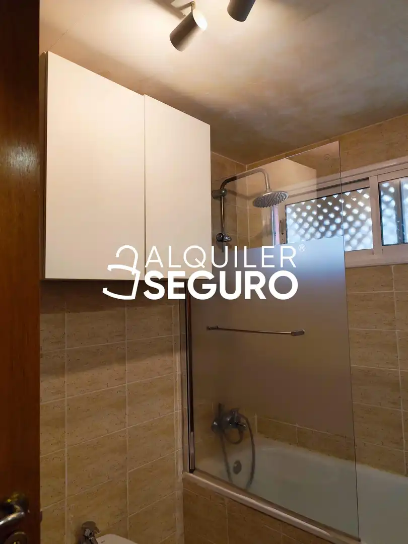 Bathroom of Houses for rent in Camarma de Esteruelas  with Air Conditioner, Heating and Terrace