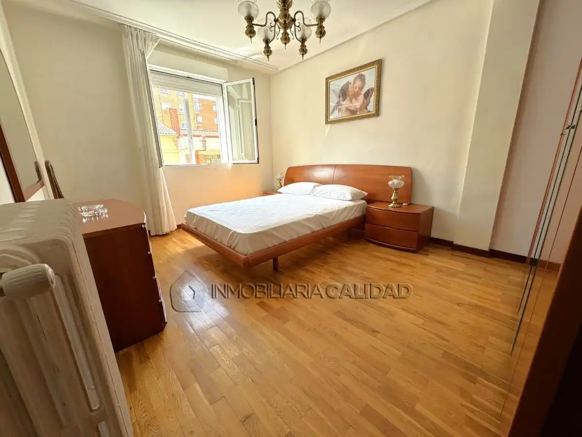 Habitación de Piso de alquiler en Burgos con Calefacción y Amueblado