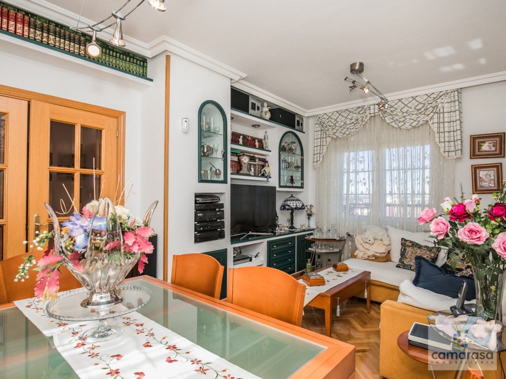 Sala d'estar de Casa o xalet en venda en Ávila Capital