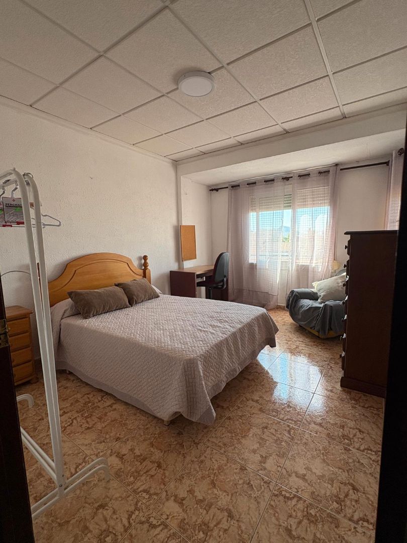 Schlafzimmer von Wohnung miete in San Vicente del Raspeig / Sant Vicent del Raspeig mit Möbliert und Balkon