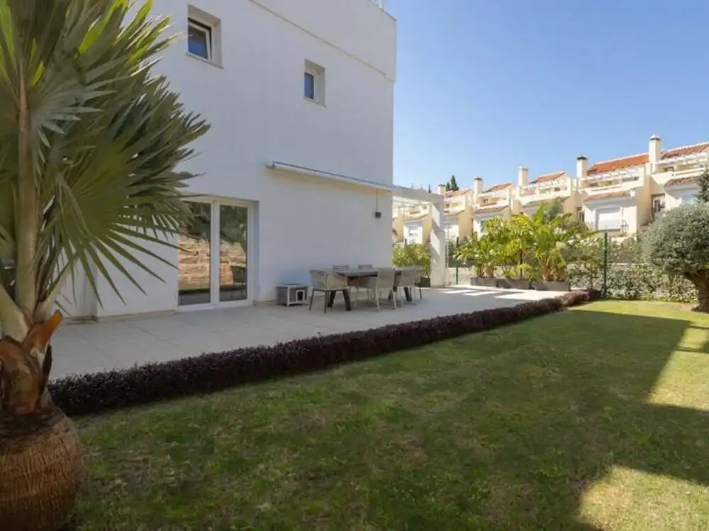 Habitatge amb piscina en venda a Calahonda, imagen 18