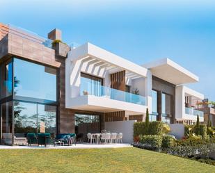 Exterior view of Single-family semi-detached for sale in Marbella  with Air Conditioner, Heating and Private garden