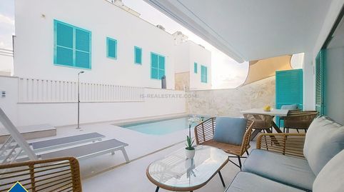 Dúplex con piscina comunitaria, en la provincia de Alicante, en la ciudad de Orihuela Costa. 3 habitaciones | 91 m² | A 500 metros