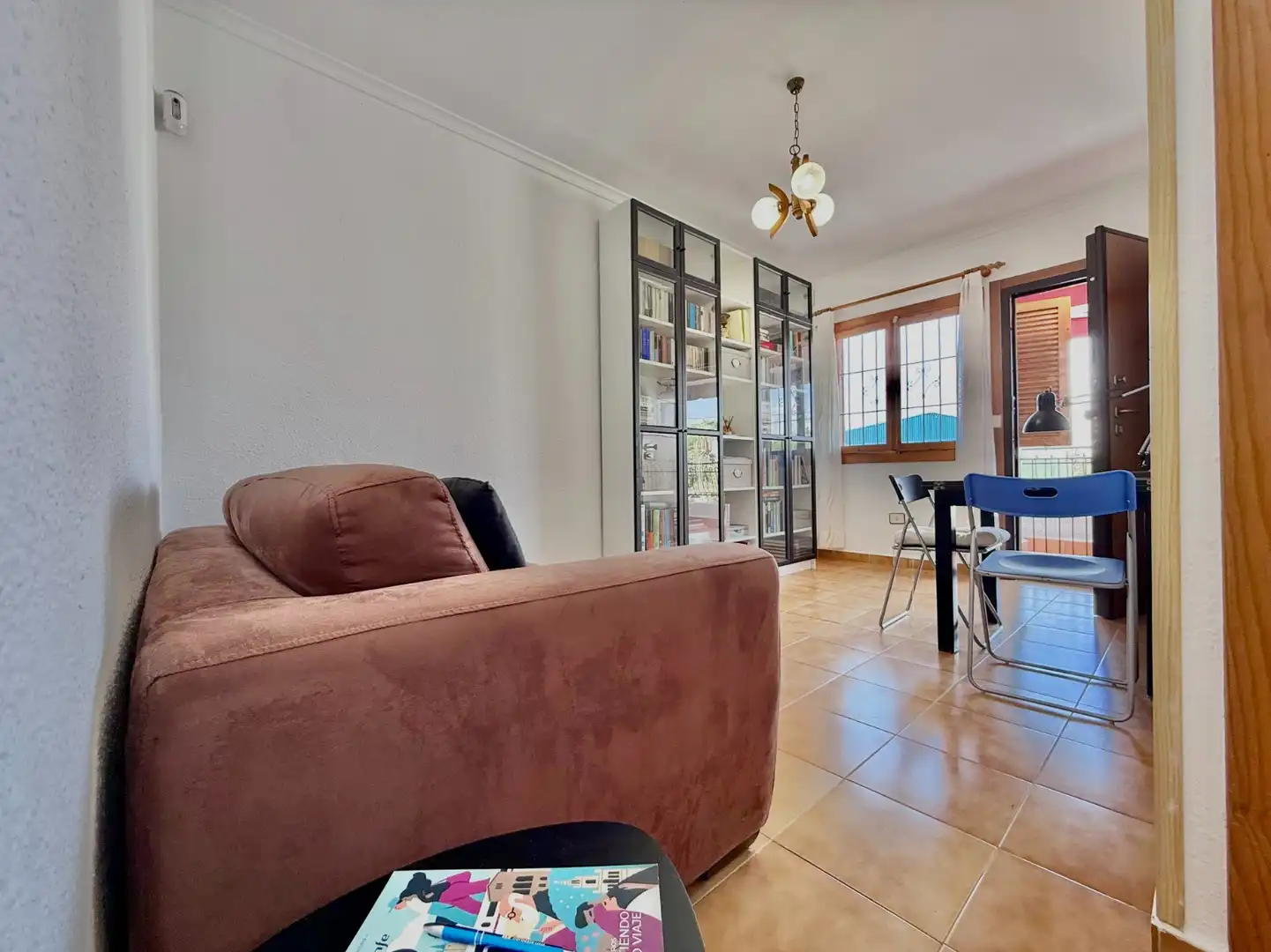 Sala d'estar de Casa o xalet en venda en San Pedro del Pinatar amb Aire condicionat, Jardí privat i Terrassa