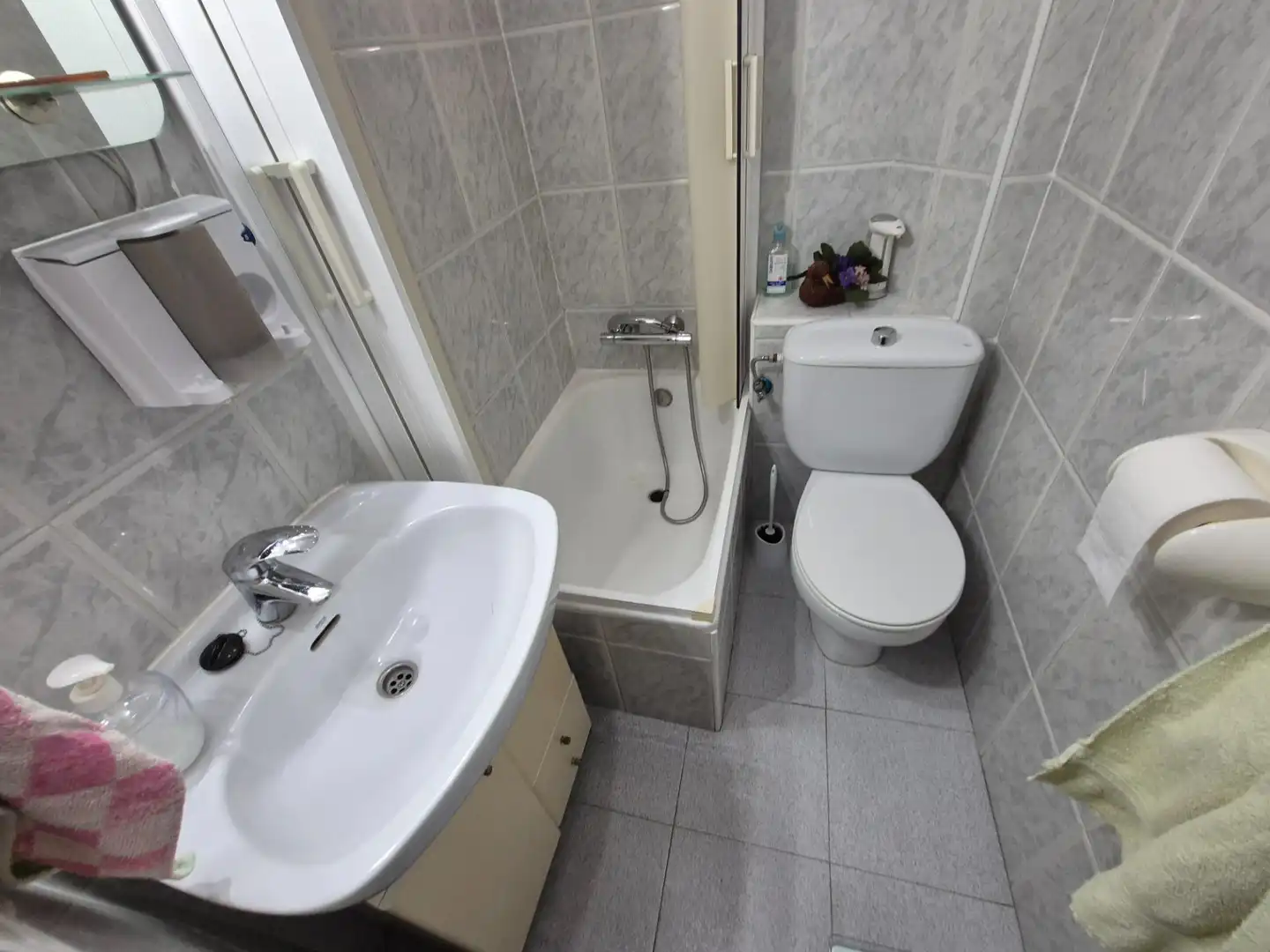 Bathroom of Commercial properties for sale in Elda  with Furnished